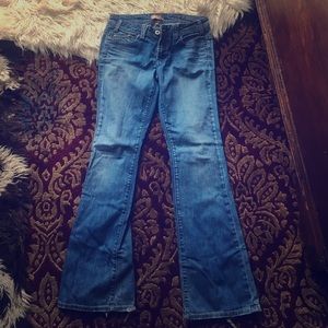 Yanuk 6 pocket boyfriend jeans size 27 distressed